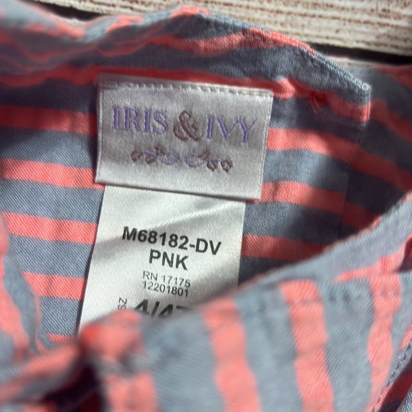 2 dresses 1 pair of shorts like new - Picture 3 of 4